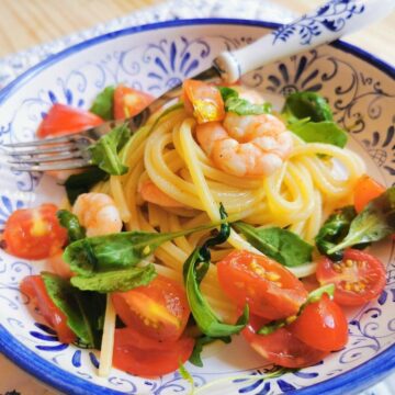 Italian cold spaghetti salad with shrimp.